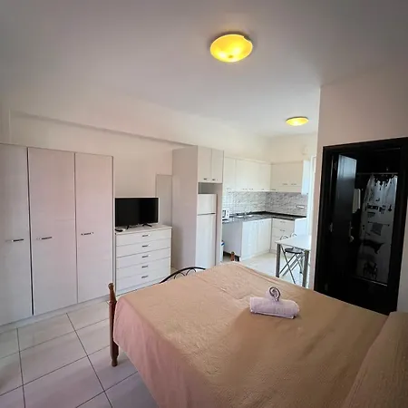 Διαμέρισμα Near Airport Studio 1 Κρεμαστή