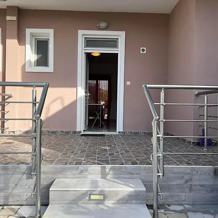 Διαμέρισμα Near Airport Studio 1 Κρεμαστή